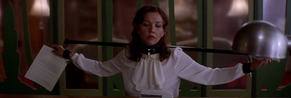 Secretary - Maggie Gyllenhaal